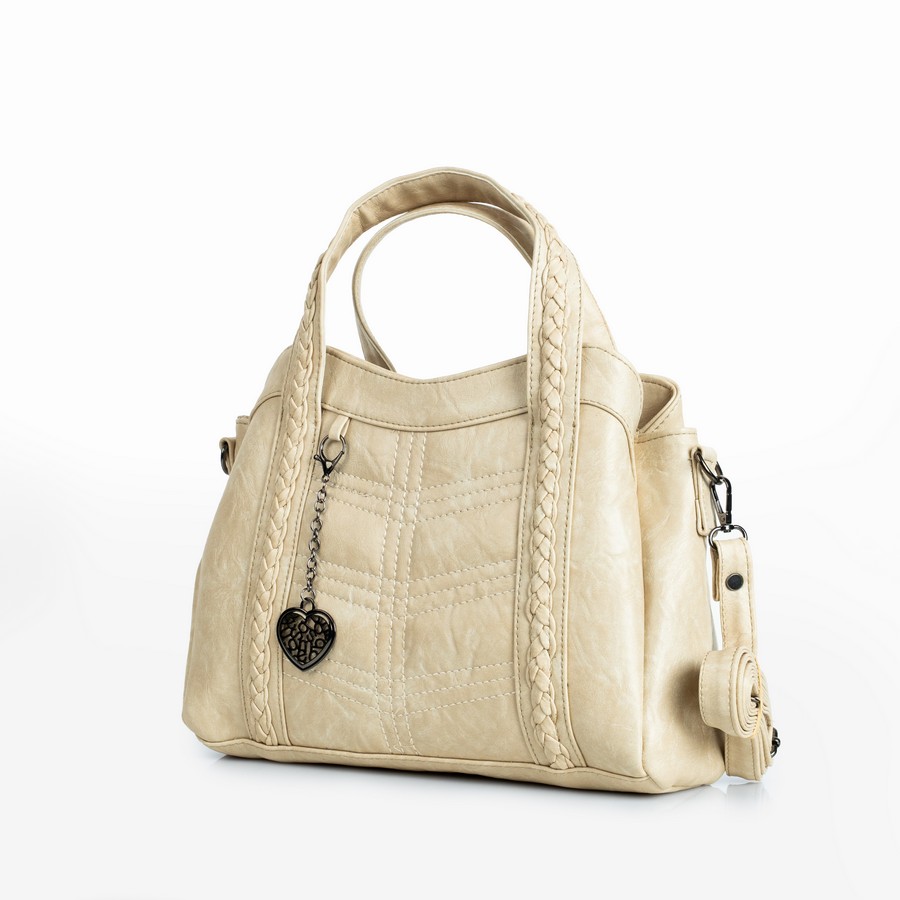 شنطة يد وكروس حريمي جلد إيطالي مستورد بيج بجيوب داخلية متعددة مقاس 25×35